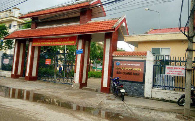 Vụ bé trai 1,5 tuổi tử vong: Vợ chồng tôi yêu cầu chuyển viện, họ nhất quyết giữ cháu lại - Ảnh 2. Vụ bé trai 1,5 tuổi tử vong: Vợ chồng tôi yêu cầu chuyển viện, họ nhất quyết giữ cháu lại 2