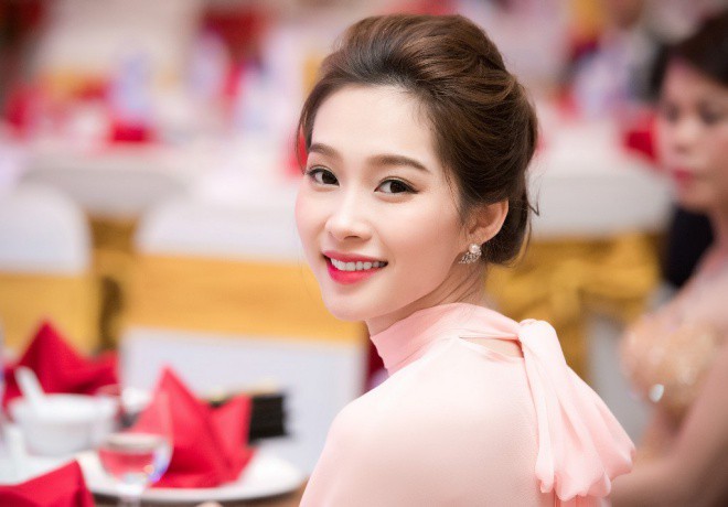 Ngắm không gian sống của 3 hoa hậu “ồn ào” nhất showbiz Việt năm 2017 12 Ngắm không gian sống của 3 hoa hậu “ồn ào” nhất showbiz Việt năm 2017 12
