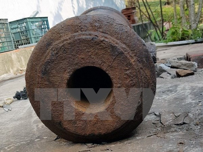 Đào được súng thần công cổ trên 200 năm tuổi ở Quảng Ninh 1