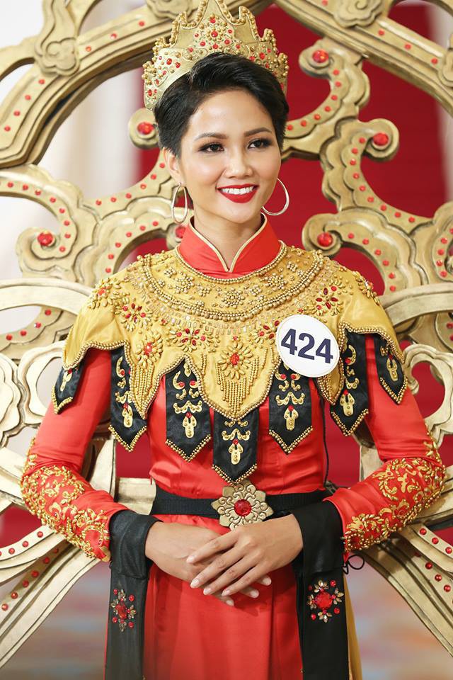 Tại sao HHen Niê đánh bại Hoàng Thùy, Mâu Thủy đăng quang HH Hoàn vũ Việt Nam? - Ảnh 8. Tại sao H'Hen Niê đánh bại Hoàng Thùy, Mâu Thủy đăng quang HH Hoàn vũ Việt Nam? 8