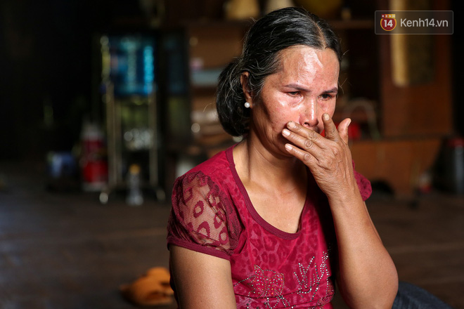 Mẹ HHen Niê rơi nước mắt kể về thời gian con gái đi làm thuê, mặc đồ 'Si' để có tiền đi học! 8