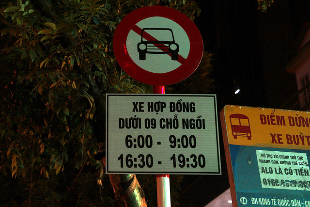 Hôm nay, Hà Nội chính thức cấm xe Grab, Uber đi vào 13 tuyến phố khung giờ cao điểm 1
