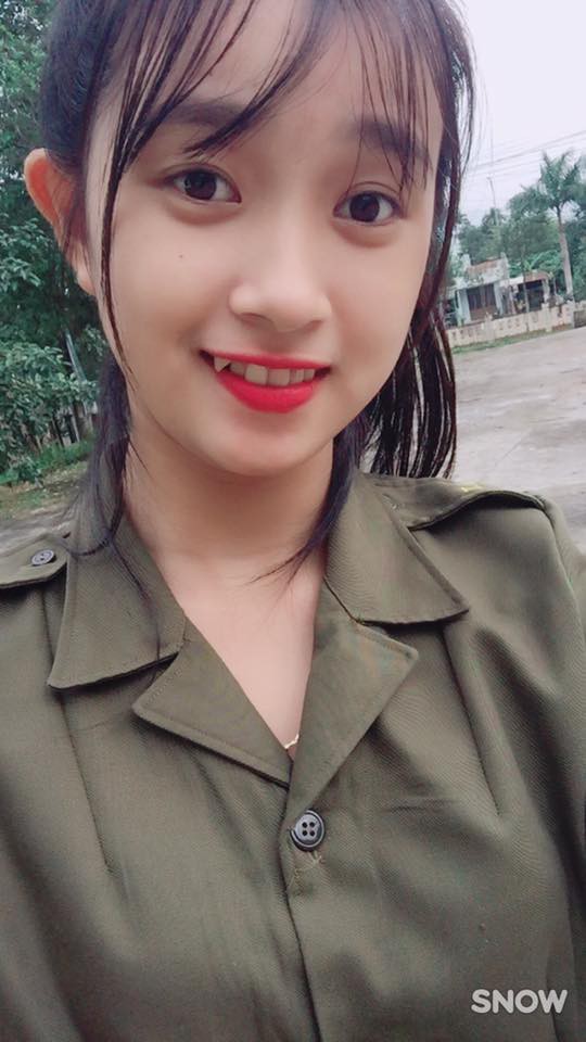 Nữ công an viên Đà Nẵng bất ngờ nổi tiếng vì xinh như hot girl - Ảnh 3.