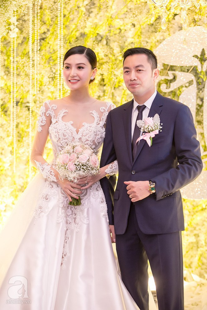 Hành trình hạnh phúc của mỹ nữ Vũng Tàu Ngọc Duyên: Từ con gái người bán vé số đến vợ đại gia Hà thành 20 Hành trình hạnh phúc của mỹ nữ Vũng Tàu Ngọc Duyên: Từ con gái người bán vé số đến vợ đại gia Hà thành 20