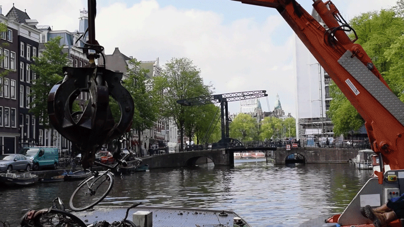 Vớt được 15.000 xe đạp/năm dưới kênh rạch ở Amsterdam, vì sao lại có con số kinh khủng vậy? - Ảnh 4.