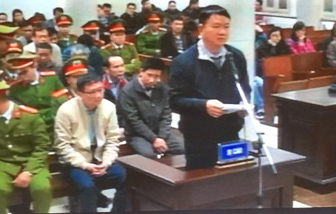 Bị cáo Đinh La Thăng đang nói lời sau cùng trước tòa - Ảnh 2.