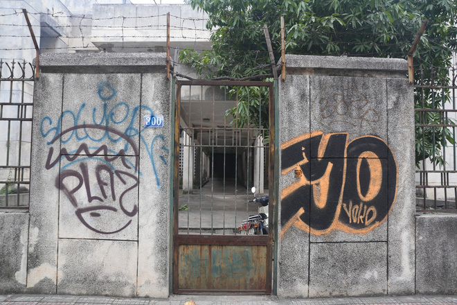 Phố phường Hà Nội bị bôi bẩn bởi vẽ graffiti như thế nào? - Ảnh 3.