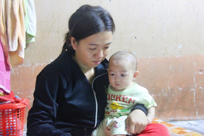 Chồng bỏ đi, người mẹ trẻ nuốt nước mắt nuôi hai con nhỏ dại, bệnh tật - Ảnh 2. Chồng bỏ đi, người mẹ trẻ nuốt nước mắt nuôi hai con nhỏ dại, bệnh tật 2