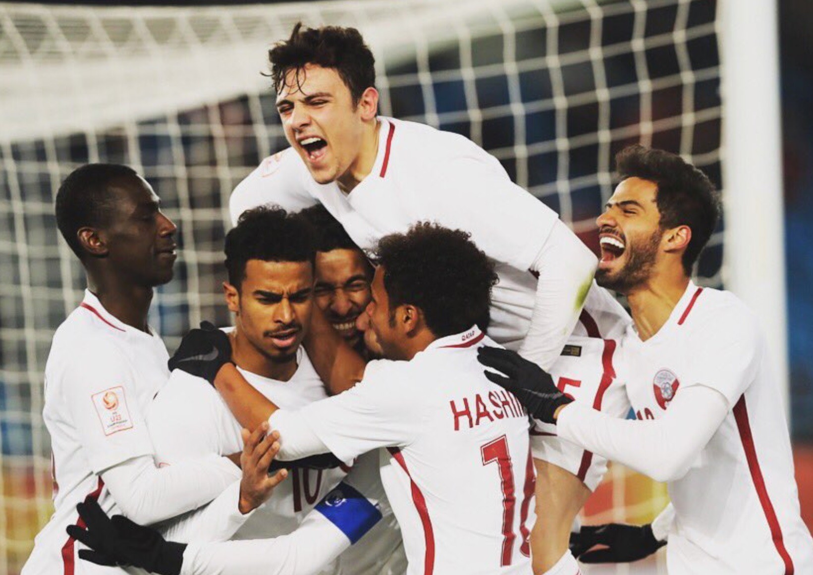 Bán kết chưa diễn ra nhưng dân mạng đã gấp rút tìm info trai đẹp của U23 Qatar - Ảnh 5. Bán kết chưa diễn ra nhưng dân mạng đã gấp rút tìm 'info' trai đẹp của U23 Qatar 5