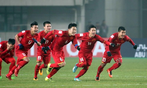 Netizens và báo Thái Lan hào hứng tổng hợp bình luận của fan quốc tế về U23 Việt Nam: Vui chẳng kém gì khi Thái Lan chiến thắng - Ảnh 1.