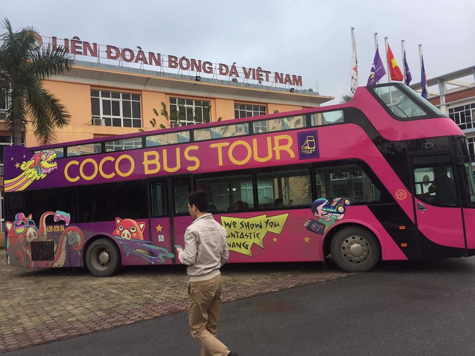 Vượt 800km từ Đà Nẵng ra Hà Nội, xe buýt 2 tầng sẵn sàng đón tuyển U23 Việt Nam sau trận chung kết - Ảnh 1.