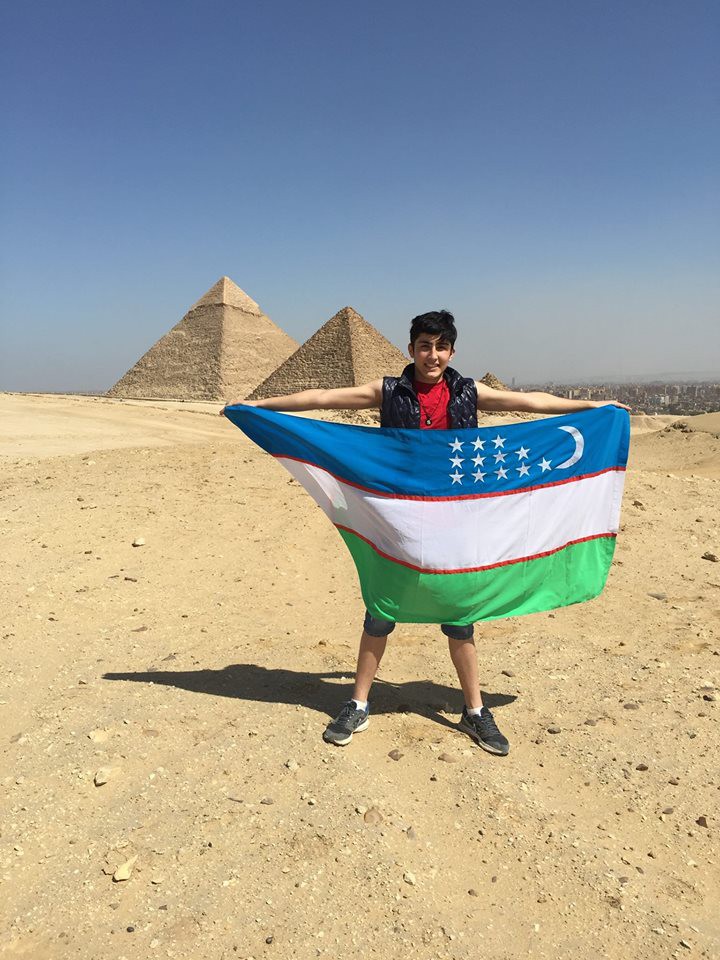 Trai đẹp Uzbekistan với bình luận dễ thương nhất MXH: Mong Việt Nam vô địch vì cả nước sẽ ăn mừng chiến thắng - Ảnh 2. Trai đẹp Uzbekistan với bình luận dễ thương nhất MXH: Mong Việt Nam vô địch vì cả nước sẽ ăn mừng chiến thắng - Ảnh 2.