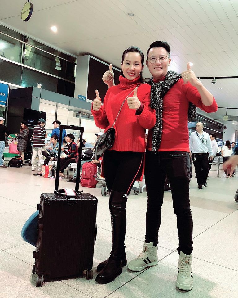 Clip: Bình Minh và dàn sao Việt hào hứng bay sang Trung Quốc lúc 4 giờ sáng để kịp cổ vũ U23 Việt Nam - Ảnh 4.