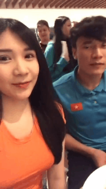 Livestream và liên tục yêu cầu U23 Việt Nam giao lưu khi đang ăn đêm, Thanh Bi bị dân mạng đồng loạt chỉ trích - Ảnh 2.