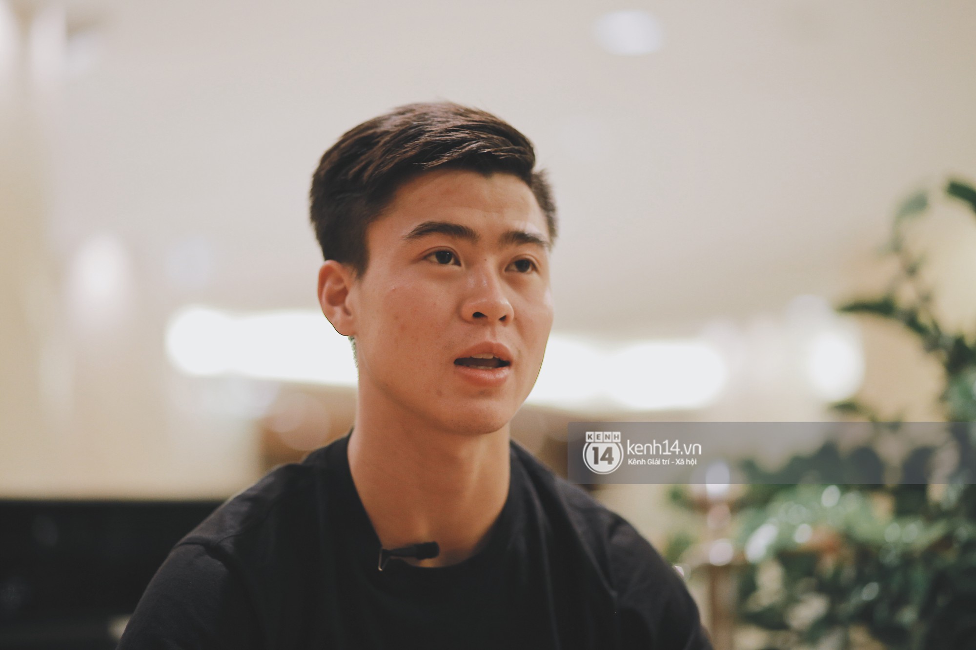 Duy Mạnh U23 Việt Nam: Trong đội chỉ có mình với Hồng Duy bán hàng online, nhưng thật ra là... đăng hộ bạn gái đấy - Ảnh 1. Hot boy Duy Mạnh U23: Trong đội chỉ có mình với Hồng Duy bán hàng online, nhưng thật ra là... đăng hộ bạn gái đấy! 1