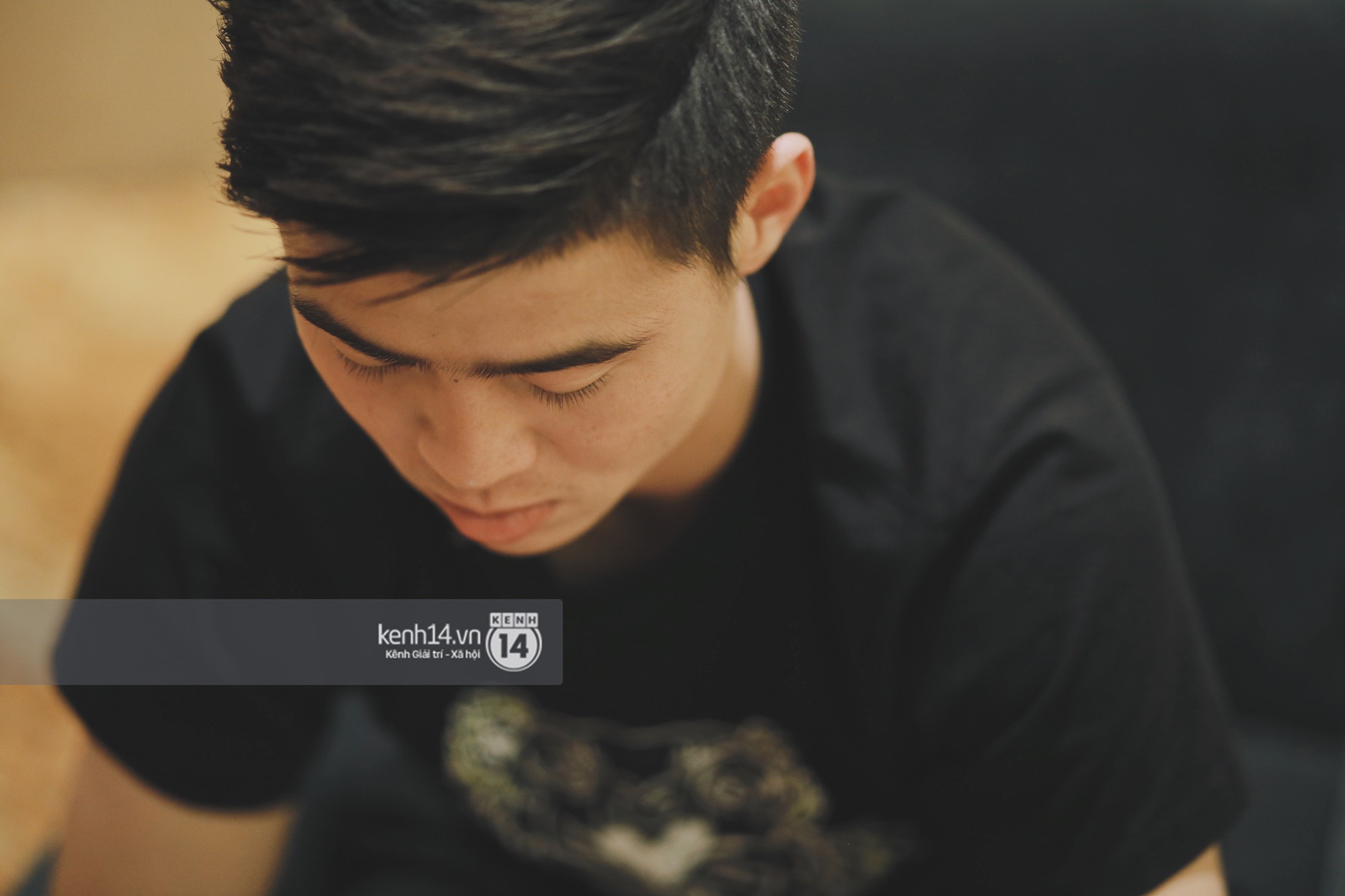 Duy Mạnh U23 Việt Nam: Trong đội chỉ có mình với Hồng Duy bán hàng online, nhưng thật ra là... đăng hộ bạn gái đấy - Ảnh 5. Hot boy Duy Mạnh U23: Trong đội chỉ có mình với Hồng Duy bán hàng online, nhưng thật ra là... đăng hộ bạn gái đấy! 4