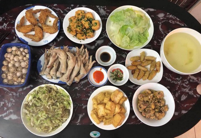 Cao thủ chi tiêu Hà Nội: Chỉ tốn 4,5 triệu/tháng tiền chợ cho 4 người lớn mà bữa nào cũng như đại tiệc - Ảnh 12.
