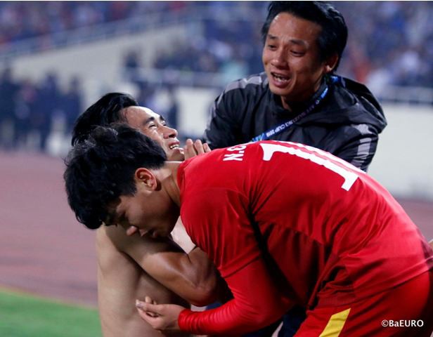  Bác sĩ đội tuyển U23 lần đầu tiết lộ hình ảnh chăm sóc các 'cầu thủ vàng' 5
