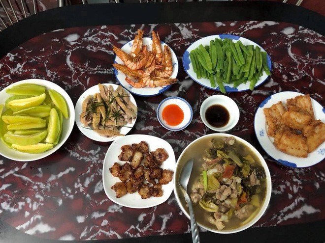 Cao thủ chi tiêu Hà Nội: Chỉ tốn 4,5 triệu/tháng tiền chợ cho 4 người lớn mà bữa nào cũng như đại tiệc - Ảnh 8.
