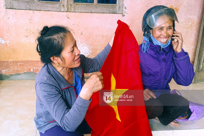 Anh em Tiến Dũng U23 về nhà ăn Tết, mua tivi mới cho gia đình vì muốn chúng con đá ở đâu, bố mẹ cũng có thể nhìn thấy - ảnh 2 Anh em Tiến Dũng U23 về nhà ăn Tết, mua tivi mới cho gia đình vì muốn chúng con đá ở đâu, bố mẹ cũng có thể nhìn thấy - Ảnh 3.