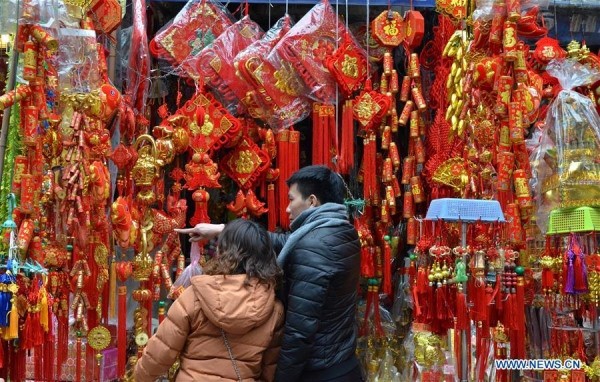 Hình ảnh không khí Tết rộn ràng khắp phố phường Hà Nội tràn ngập các trang báo Trung Quốc - ảnh 4 Hình ảnh không khí Tết rộn ràng khắp phố phường Hà Nội tràn ngập các trang báo Trung Quốc - Ảnh 4.
