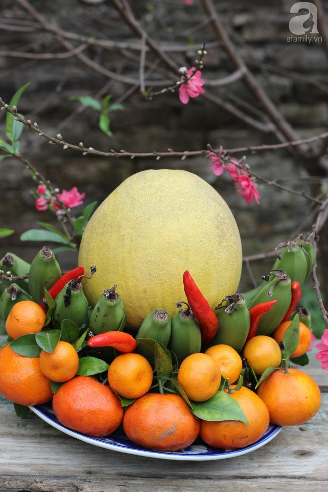Cách chọn trái cây và bày mâm ngũ quả đơn giản nhất mà đẹp để mang may mắn cả năm - Ảnh 1.