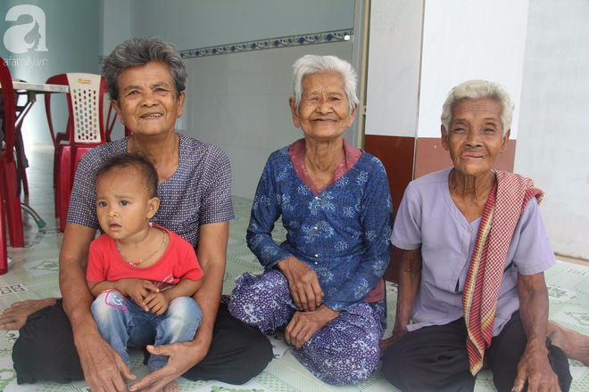 Không còn cảnh xin từng bữa cơm nuôi 4 người con tâm thần, người mẹ già 86 tuổi đã có một cuộc sống mới - Ảnh 7.