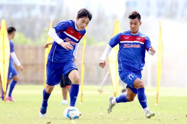 Những tuyển thủ U23 Việt Nam ‘rộng cửa’ ra nước ngoài chơi bóng - Ảnh 1.