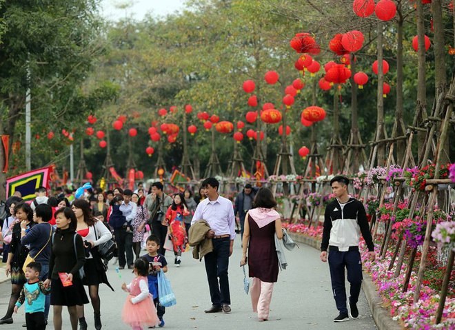 Thích thú với cảnh đi cà kheo tại lễ hội xuân 3 miền ở Hà Nội - Ảnh 5. Thích thú với cảnh đi cà kheo tại lễ hội xuân 3 miền ở Hà Nội 5