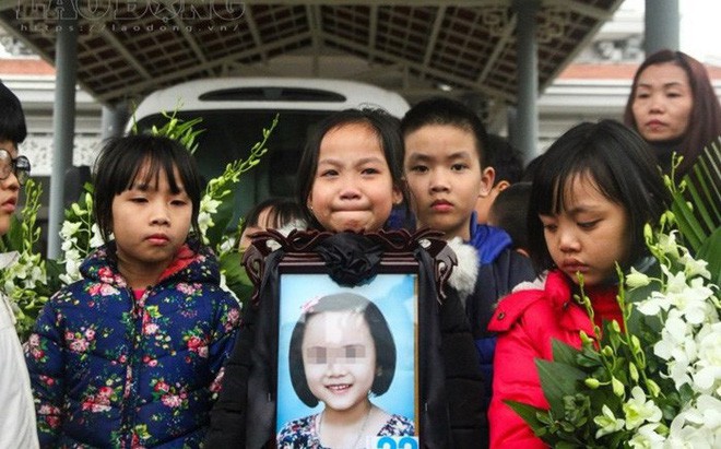 Món quà ánh sáng của cô bé Nguyễn Hải An được ghép cho bệnh nhân trên 70 tuổi - Ảnh 1.