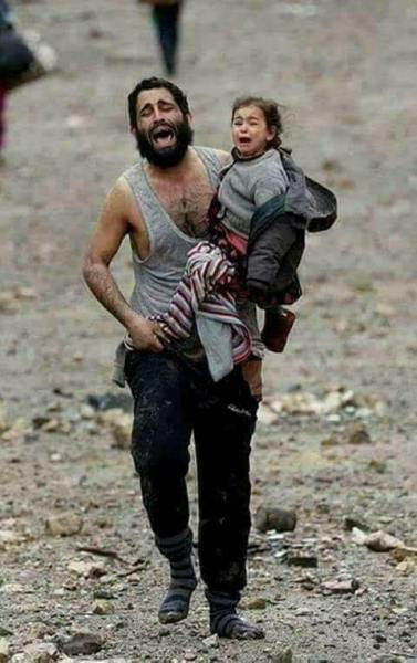 Thảm cảnh của những đứa trẻ tại thánh địa chết chóc Syria: Nỗi đau của các em vẫn chưa có hồi kết - Ảnh 3. Thảm cảnh của những đứa trẻ tại 'thánh địa' chết chóc Syria: Nỗi đau của các em vẫn chưa có hồi kết 3