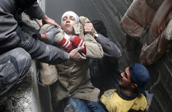 Thảm cảnh của những đứa trẻ tại thánh địa chết chóc Syria: Nỗi đau của các em vẫn chưa có hồi kết - Ảnh 13. Thảm cảnh của những đứa trẻ tại 'thánh địa' chết chóc Syria: Nỗi đau của các em vẫn chưa có hồi kết 13