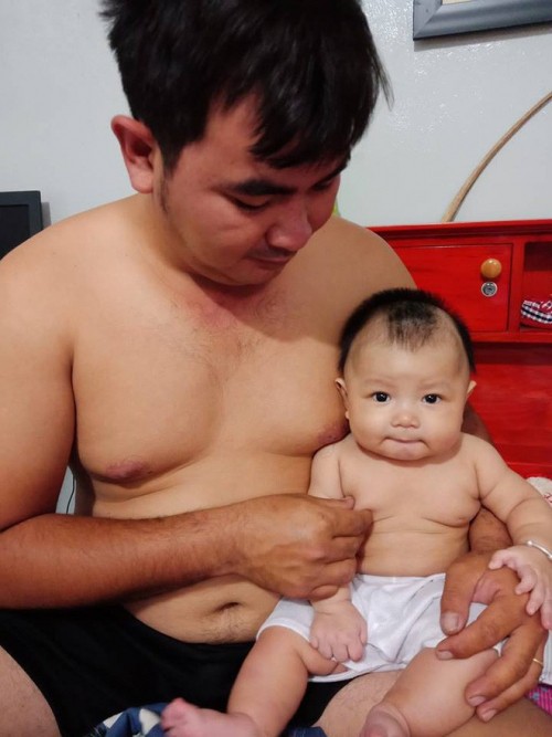 Truyền thuyết ‘mẹ chỉ đẻ thuê’ là có thật: Dù thức hay ngủ, thần thái và dáng hình của con đều y chang bố - Ảnh 3. Truyền thuyết 'mẹ chỉ đẻ thuê' là có thật: Dù thức hay ngủ, thần thái và dáng hình của con đều y chang bố 3