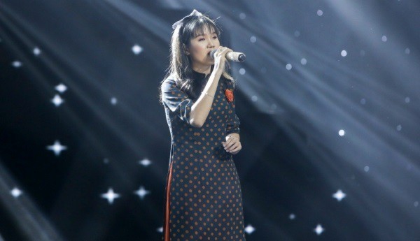 Cô bé mù hát Bolero khiến Ngọc Sơn khóc, Quang Lê tặng 10 triệu và Như Quỳnh mời hát chung - Ảnh 2.