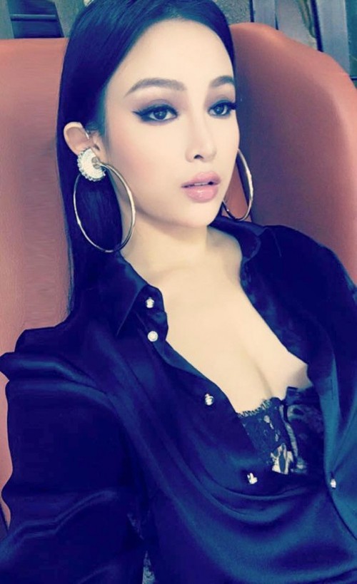 Khi hot girl Việt bất ngờ chuyển hướng sexy - ai thành công nhất? - Ảnh 22. Khi hot girl Việt bất ngờ chuyển hướng sexy - ai thành công nhất? 22