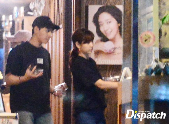 Dispatch cuối cùng đã ra tay, tung ảnh hẹn hò của Park Shin Hye và đàn em điển trai - Ảnh 2.