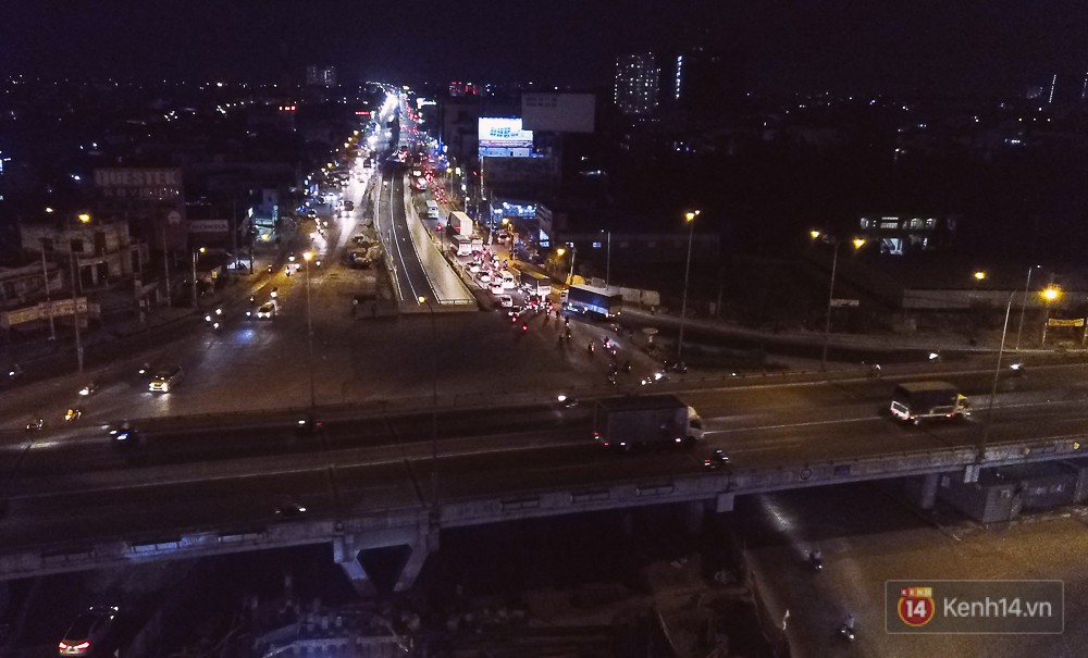Cận cảnh nút giao thông 3 tầng thứ hai ở Sài Gòn sau khi thông xe hầm chui hơn 500 tỉ đồng 20
