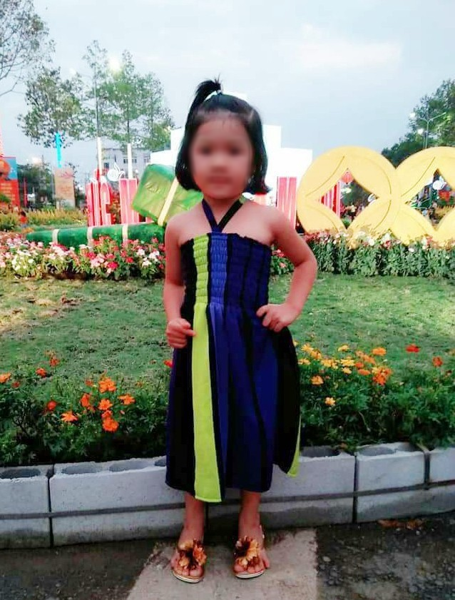 Bình Phước: Tìm thấy thi thể bé gái 4 tuổi nghi bị người quen bắt cóc ở dưới giếng cách nhà 4km 1 Bình Phước: Tìm thấy thi thể bé gái 4 tuổi nghi bị người quen bắt cóc ở dưới giếng cách nhà 4km 1