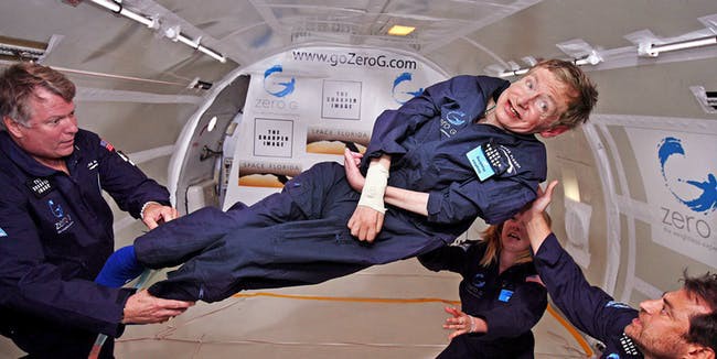 Báo chí thế giới từng chuẩn bị cáo phó tiễn Stephen Hawking cách đây tròn 9 năm - Ảnh 4.