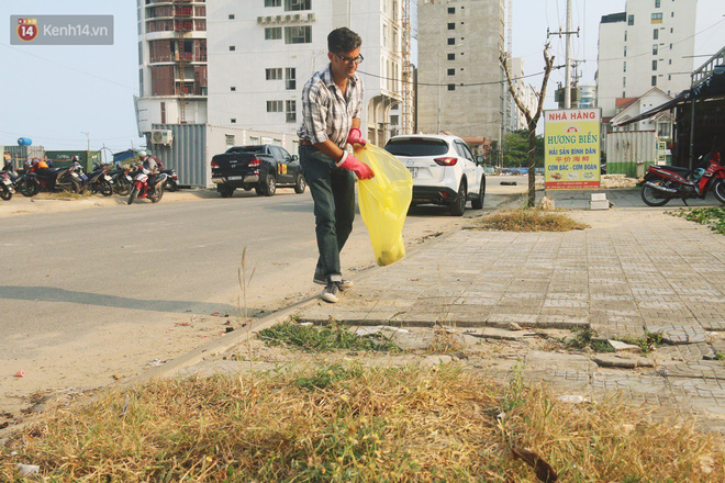 Quá yêu Đà Nẵng, chàng trai Tây lặng lẽ nhặt rác mỗi ngày: “Tôi không muốn thành phố này mất đẹp trong lòng du khách' 10