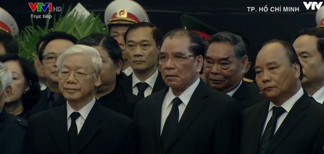 Nhiều đoàn lãnh đạo đến viếng cố Thủ tướng Phan Văn Khải tại Hội trường Thống Nhất - Ảnh 25.