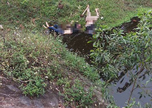 Người dân tá hỏa phát hiện thi thể 2 nam thanh niên dưới mương nước 1