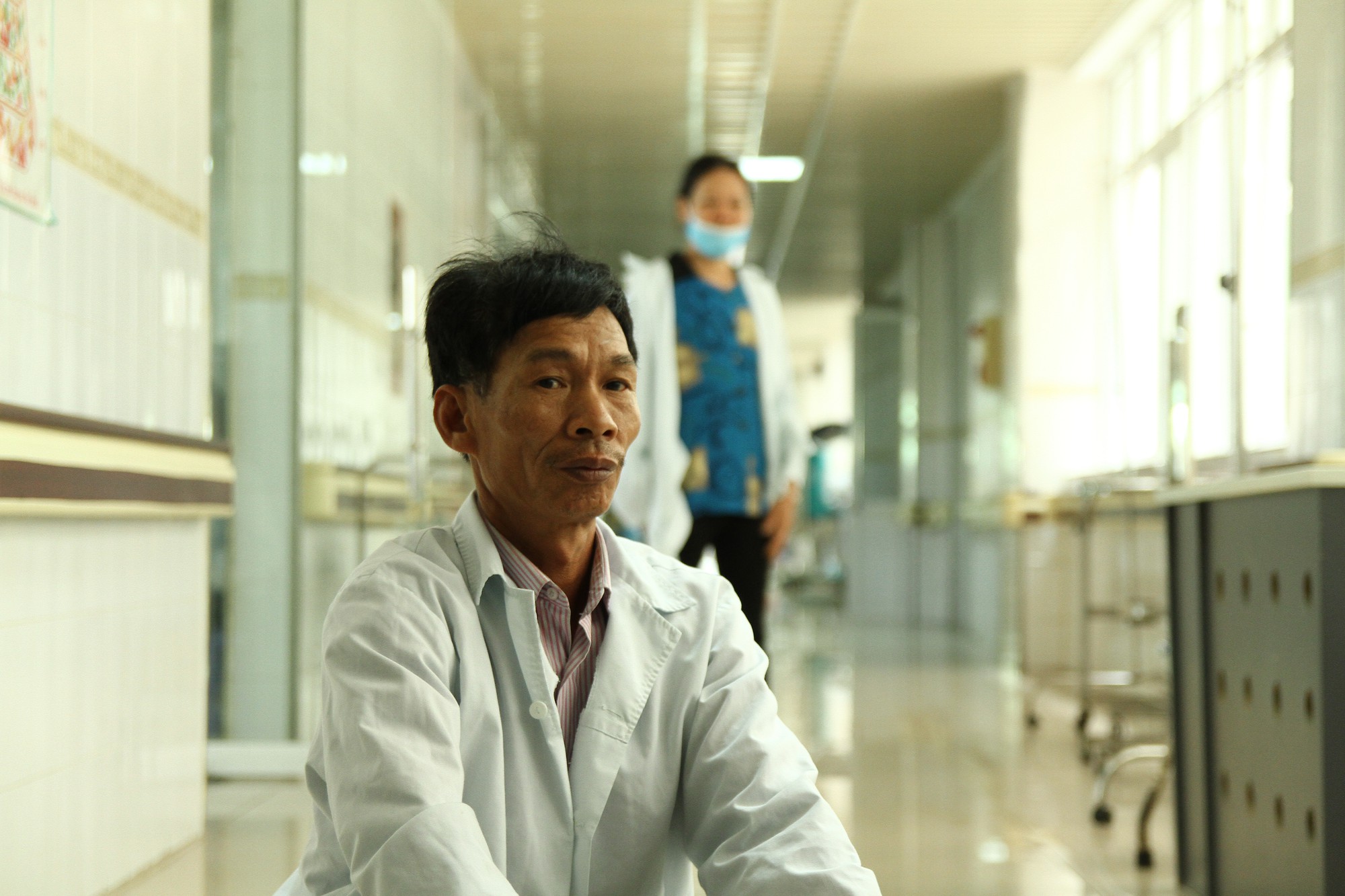 Nghi do mâu thuẫn bạn bè, cô gái xinh đẹp bị tẩm xăng thiêu sống trong lúc ngủ, mức độ bỏng toàn thân 92\% 6 Nghi do mâu thuẫn bạn bè, cô gái xinh đẹp bị tẩm xăng thiêu sống trong lúc ngủ, mức độ bỏng toàn thân 92\% 6
