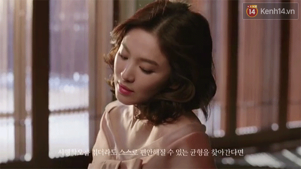 Clip phỏng vấn Song Hye Kyo: Nhan sắc đỉnh cao khó tin, nhưng lối suy nghĩ và trả lời thông minh của cô mới là điều gây bão 5 Clip phỏng vấn Song Hye Kyo: Nhan sắc đỉnh cao khó tin, nhưng lối suy nghĩ và trả lời thông minh của cô mới là điều gây bão 5