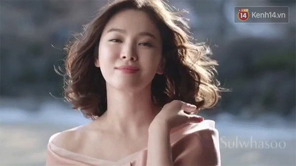 Clip phỏng vấn Song Hye Kyo: Nhan sắc đỉnh cao khó tin, nhưng lối suy nghĩ và trả lời thông minh của cô mới là điều gây bão 6 Clip phỏng vấn Song Hye Kyo: Nhan sắc đỉnh cao khó tin, nhưng lối suy nghĩ và trả lời thông minh của cô mới là điều gây bão 6