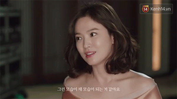 Clip phỏng vấn Song Hye Kyo: Nhan sắc đỉnh cao khó tin, nhưng lối suy nghĩ và trả lời thông minh của cô mới là điều gây bão 8 Clip phỏng vấn Song Hye Kyo: Nhan sắc đỉnh cao khó tin, nhưng lối suy nghĩ và trả lời thông minh của cô mới là điều gây bão 8