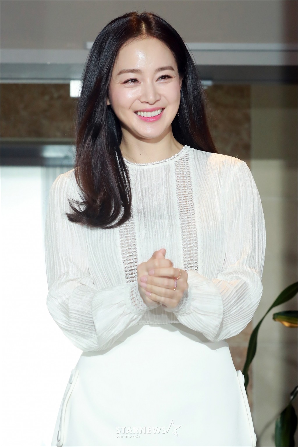 Kim Tae Hee lộ diện chính thức hậu sinh con: Đẹp khó tin, nhưng vóc dáng của cô mới là điều gây bất ngờ nhất - Ảnh 18.