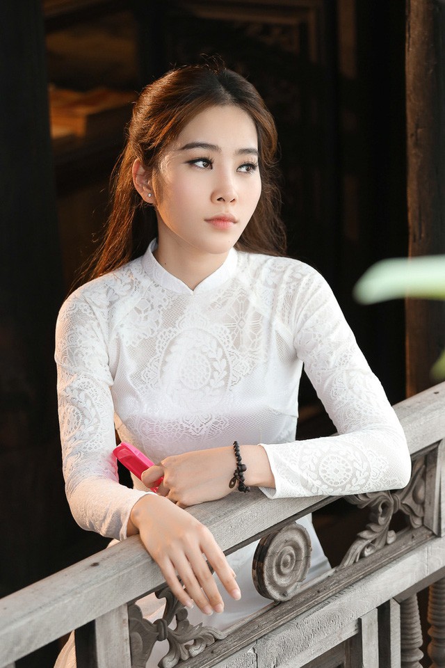 Chị gái Nam Em - Nam Anh đau xót kể về quá khứ cay đắng: Bố ngoại tình, mẹ bỏ đi! 1 Chị gái Nam Em - Nam Anh đau xót kể về quá khứ cay đắng: Bố ngoại tình, mẹ bỏ đi! 1