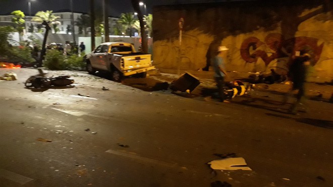 Nguyên nhân xe bán tải tông hàng loạt xe máy khiến 2 người chết, nhiều người bị thương - Ảnh 1. Lời khai gây 'sốc' của tài xế vụ ô tô tông hàng loạt xe máy khiến 2 người chết ở TP.HCM 1