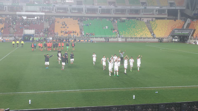 Báo Hàn Quốc sửng sốt khi Suwon bị biến thành sân nhà của U19 Việt Nam - Ảnh 3.